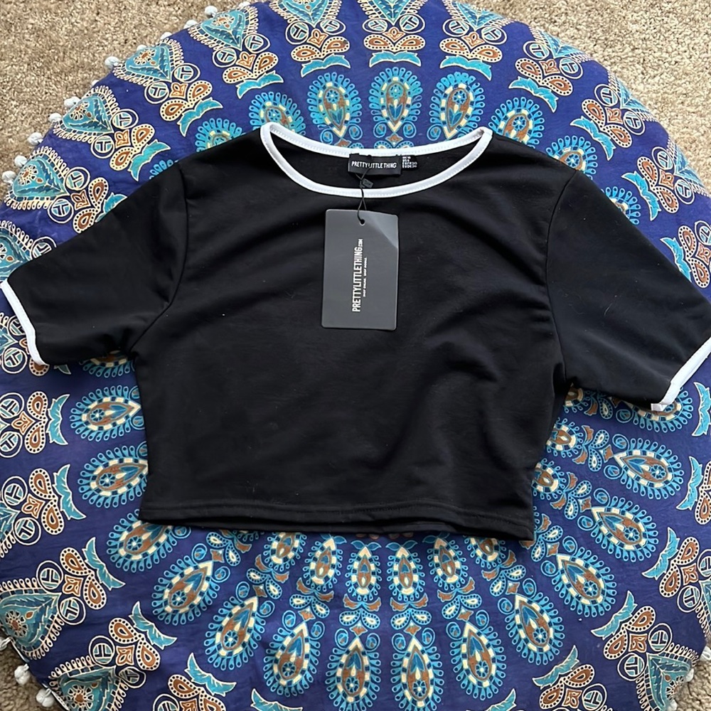 Black crop top